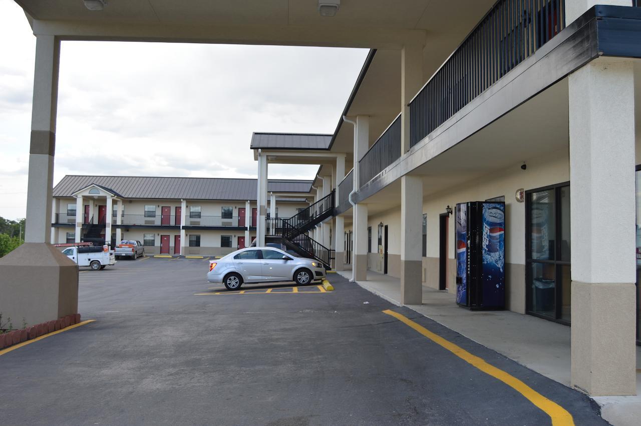 Hiway Inn Express - Kiowa Exterior foto