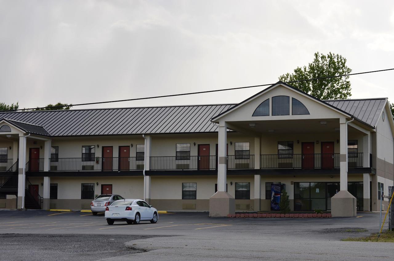 Hiway Inn Express - Kiowa Exterior foto