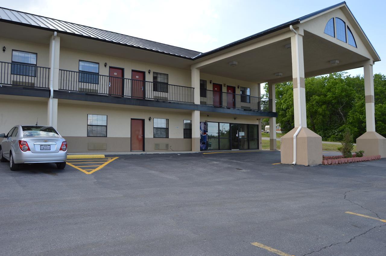 Hiway Inn Express - Kiowa Exterior foto